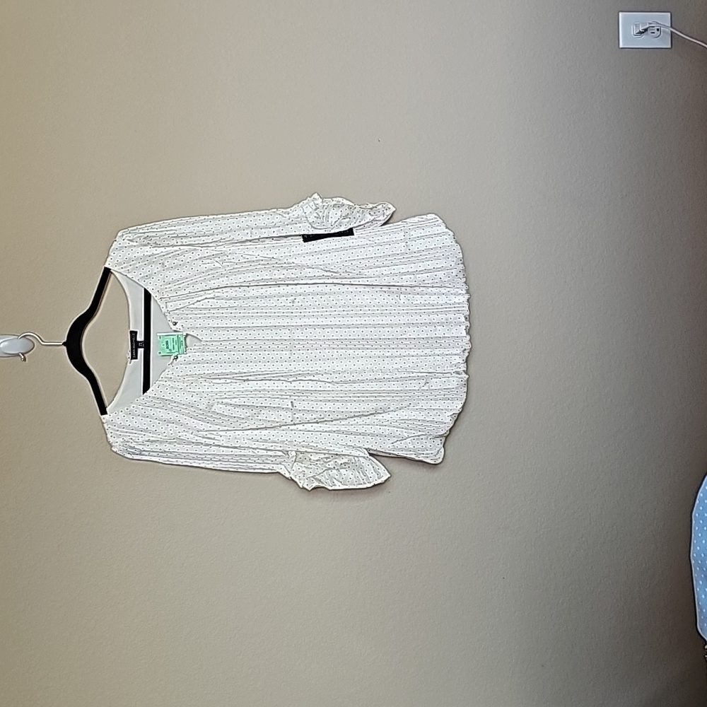 NWT SARA MICHELLE Top